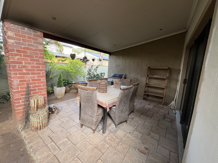 To Let 3 Bedroom Property for Rent in Waterval East North West